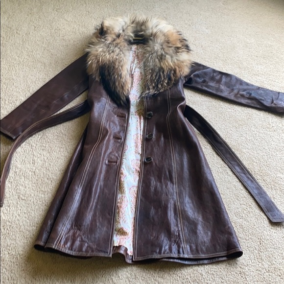 Leather and fur - Picture 2 of 8